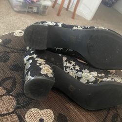 Ann Klein Black Booties 