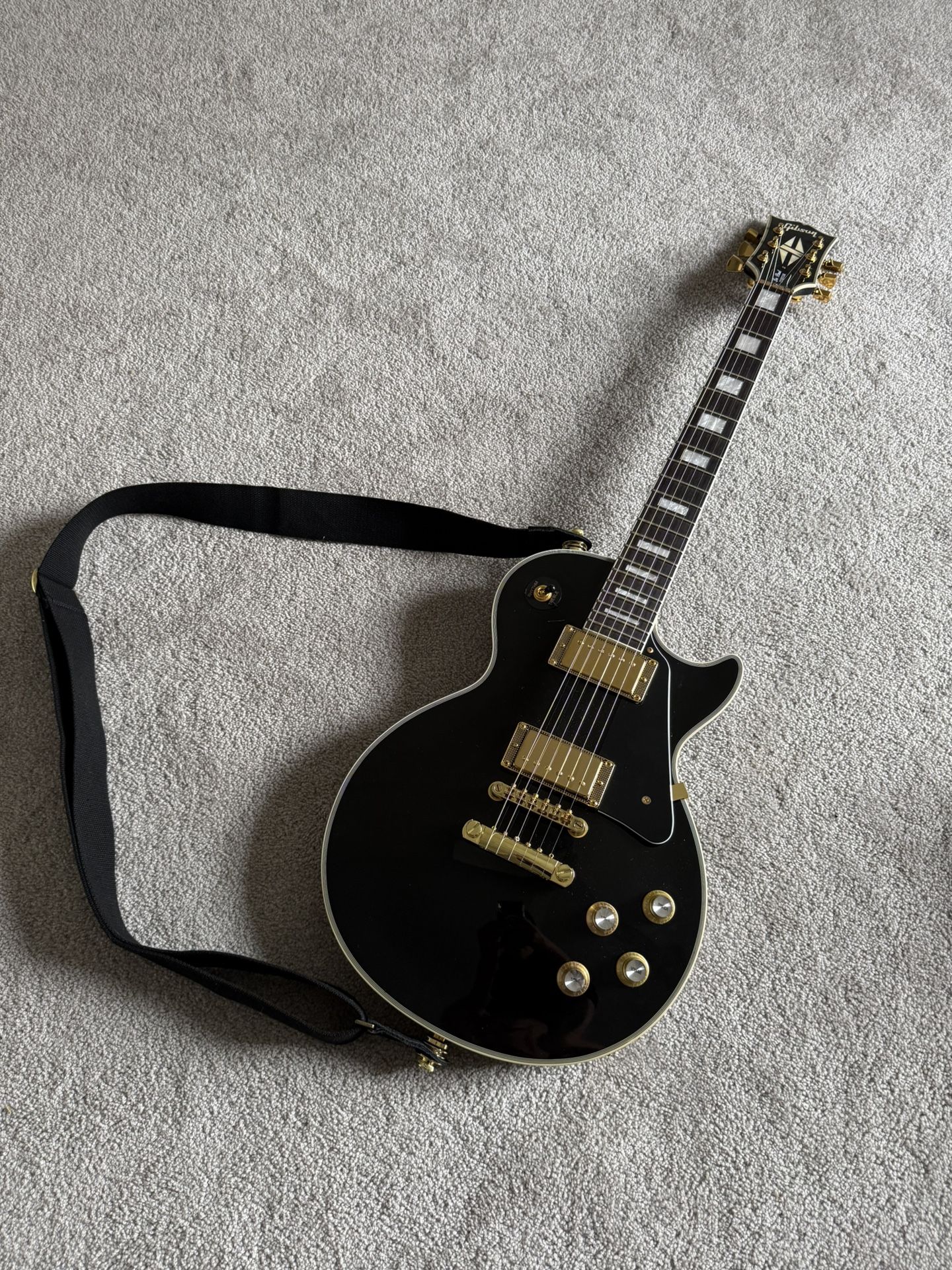 Replica gibson les paul custom Guitar