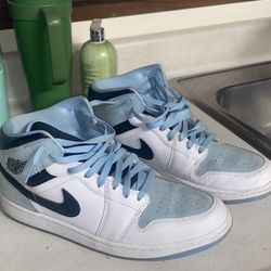 Jordan 1 Ice Blue 