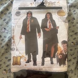 New Gryffindor Robe (One Size Fits Most)