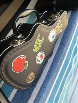 Small guitar lunchbox