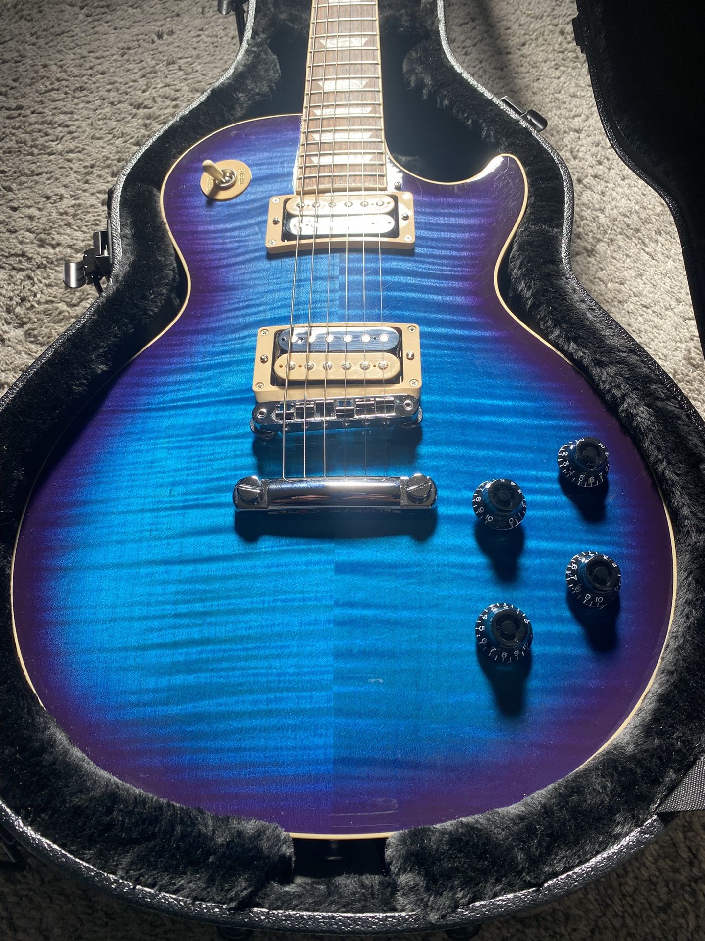 Gibson Les Paul Pro V