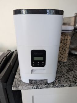 Autofeeder With Stainless Steel Bowl Insert