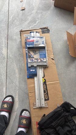 Rip-Cut Circular Saw Edge Guide