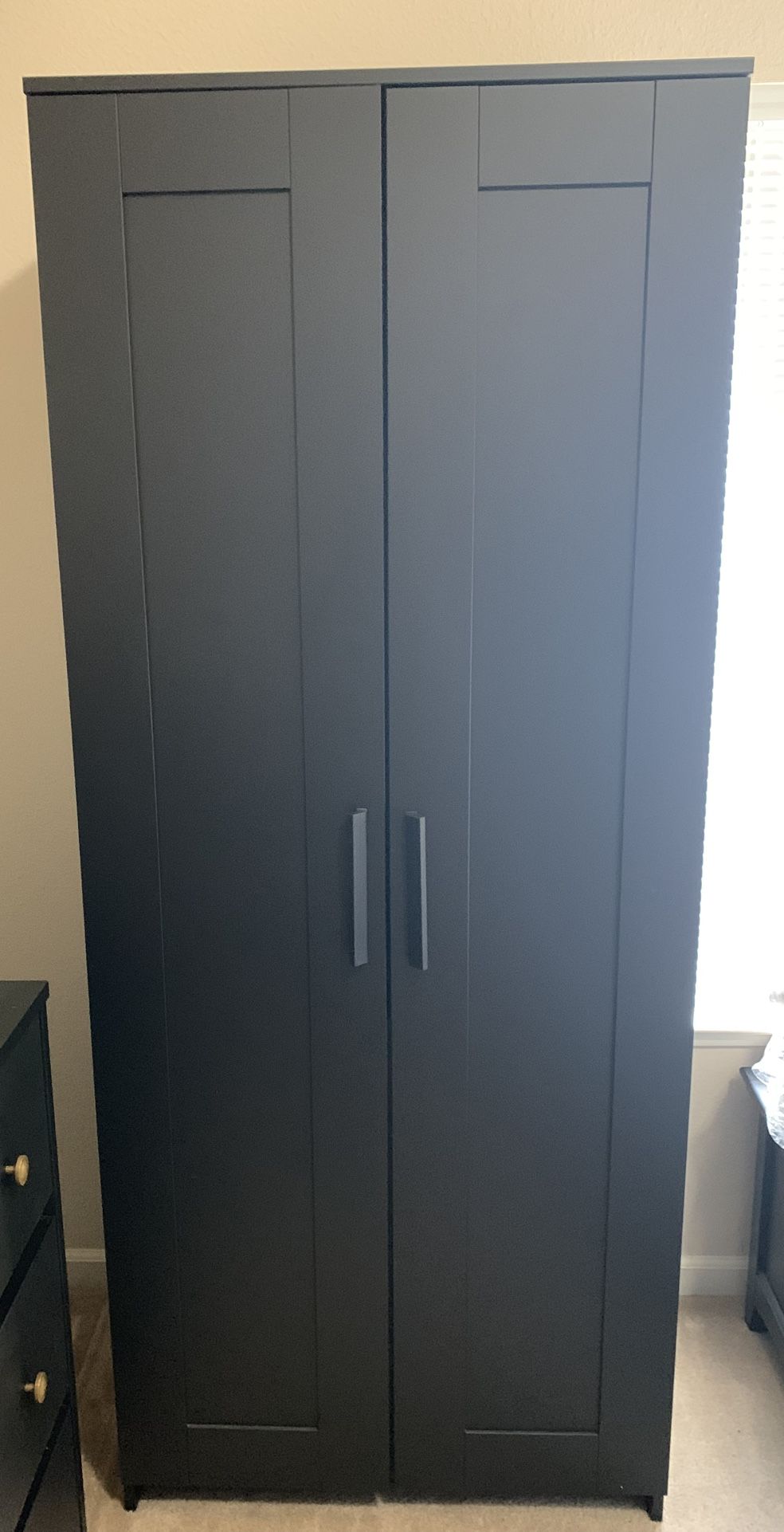 Stylish Wardrobe with 2 Doors