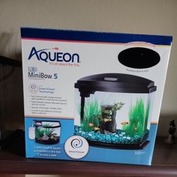 Used Aqueon Black 5 Gallon LED MiniBow SmartClean Kit