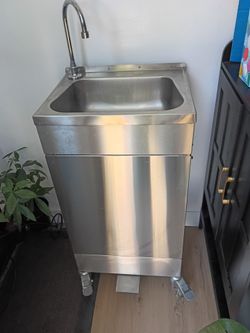 Portable stainless steel sink