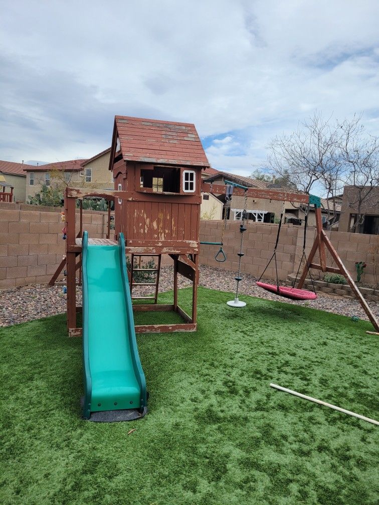 Used kids Playset