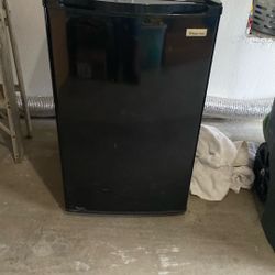 Magic Chef Fridge