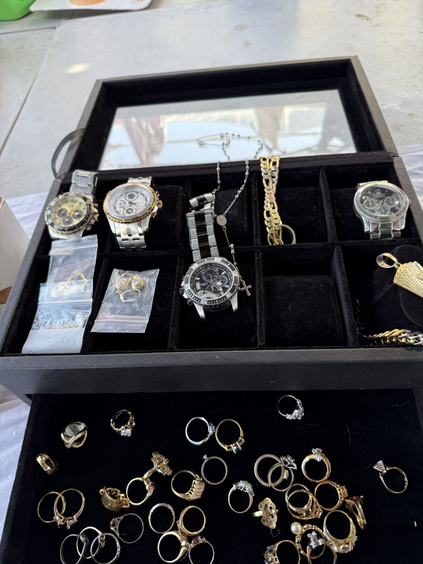 watch case with jewelry