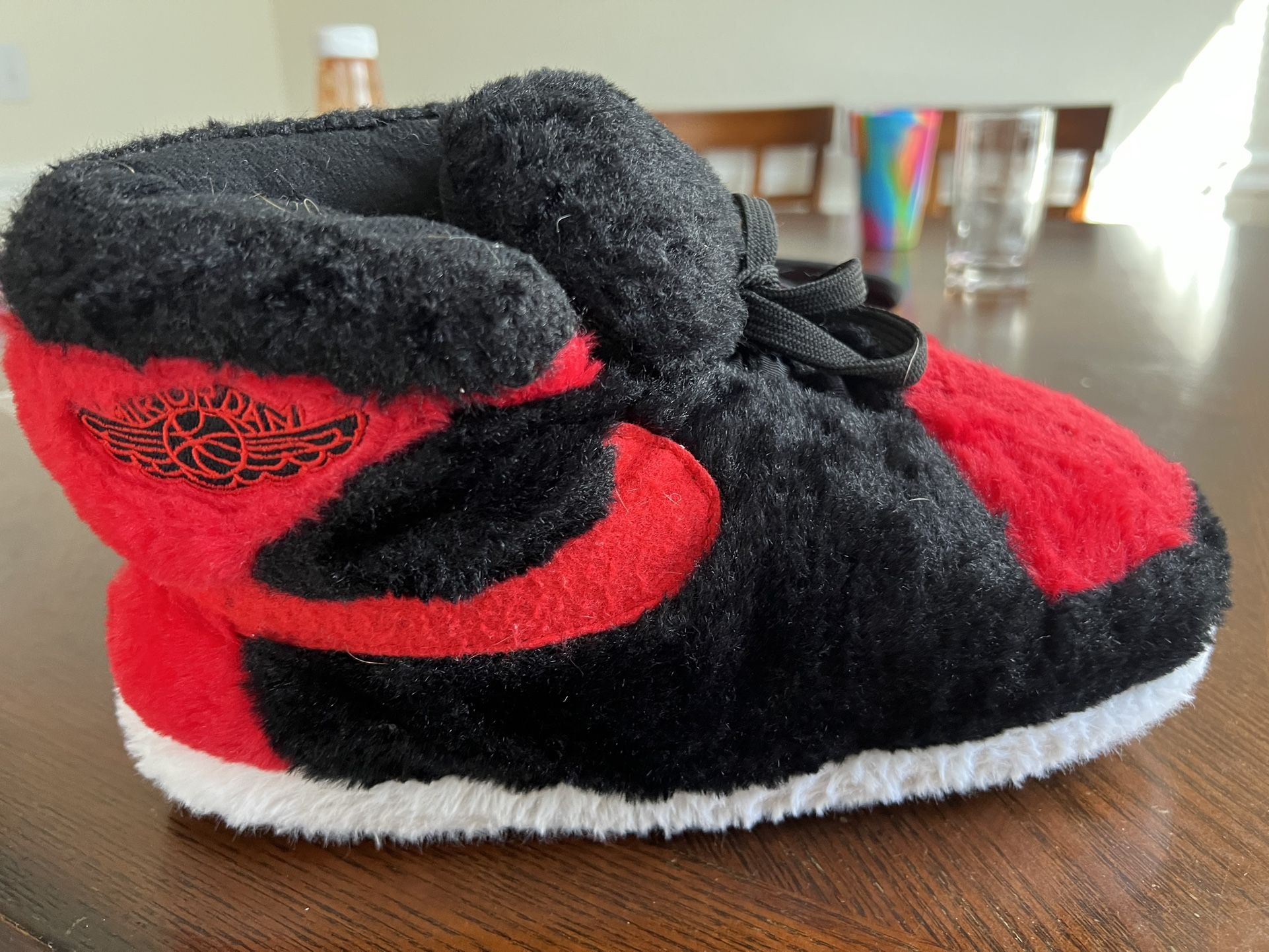 Retro Jordan One Slippers 