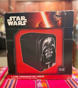 Star Wars Darth Vader 4L Mini Fridge Cooler Hot Cold