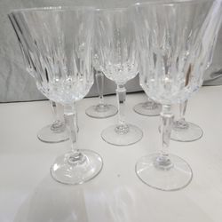 Set of 7 beautiful vintage crystal wine glasses. No chips.  8"H x 3.5W