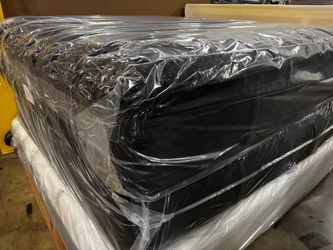 New King Simmons Beautyrest BLACK SERIES 3 Plush PillowTop Mattress Top of the line $5200 at Macys
