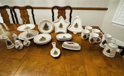 Pfaltzgraff USA Christmas Heritage Set