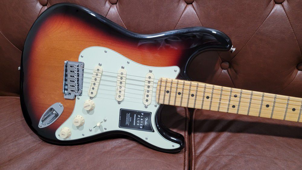 NEW WITH BAG Fender Player Plus Electric Guitar 