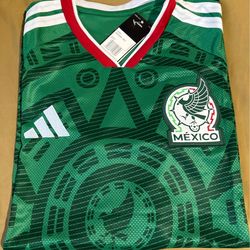 Playera de Mexico size M L 2XL Y 3XL $40 each