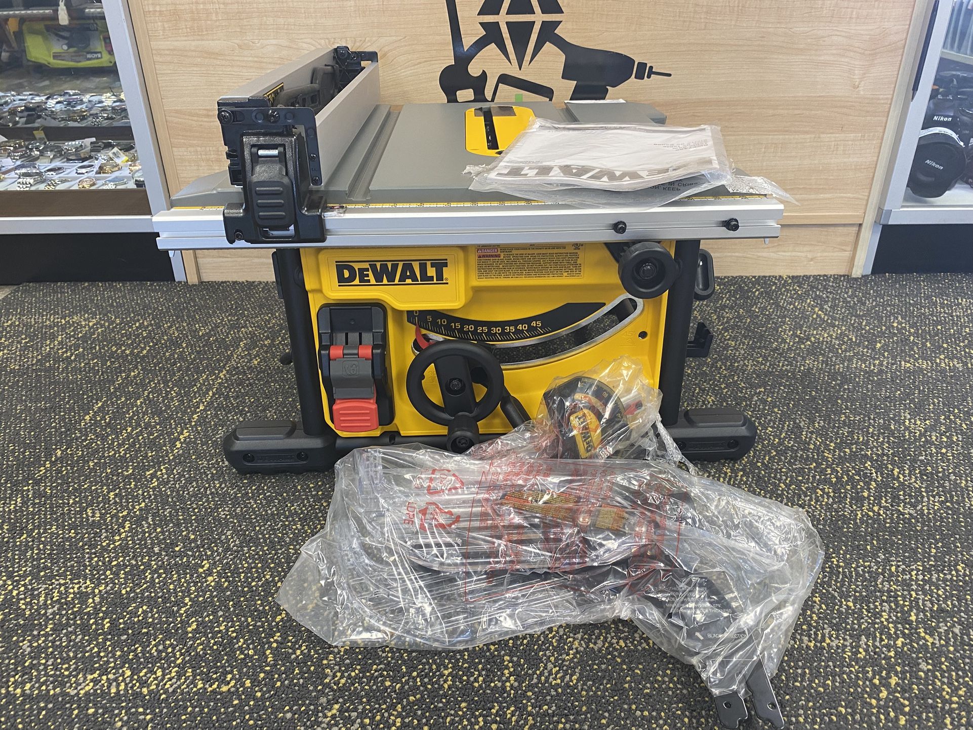 DEWALT DWE7485 15 Amp Corded 8-1/4" Compact Portable Jobsite Tablesaw (Stand Not Included)