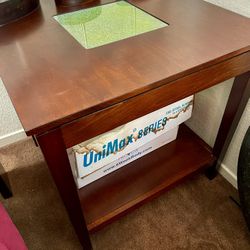 2 Dark Wood End Tables…