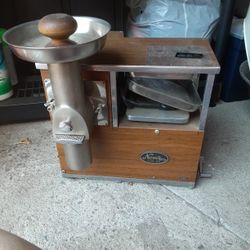 Juicer Oldie But Goody..