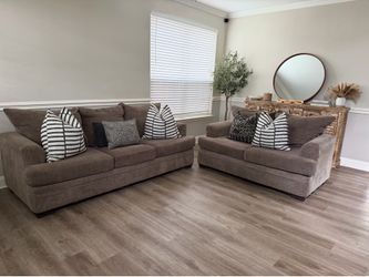 Sofa and loveseat set