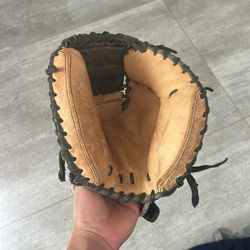 Wilson Catchers Little League Baseball Glove