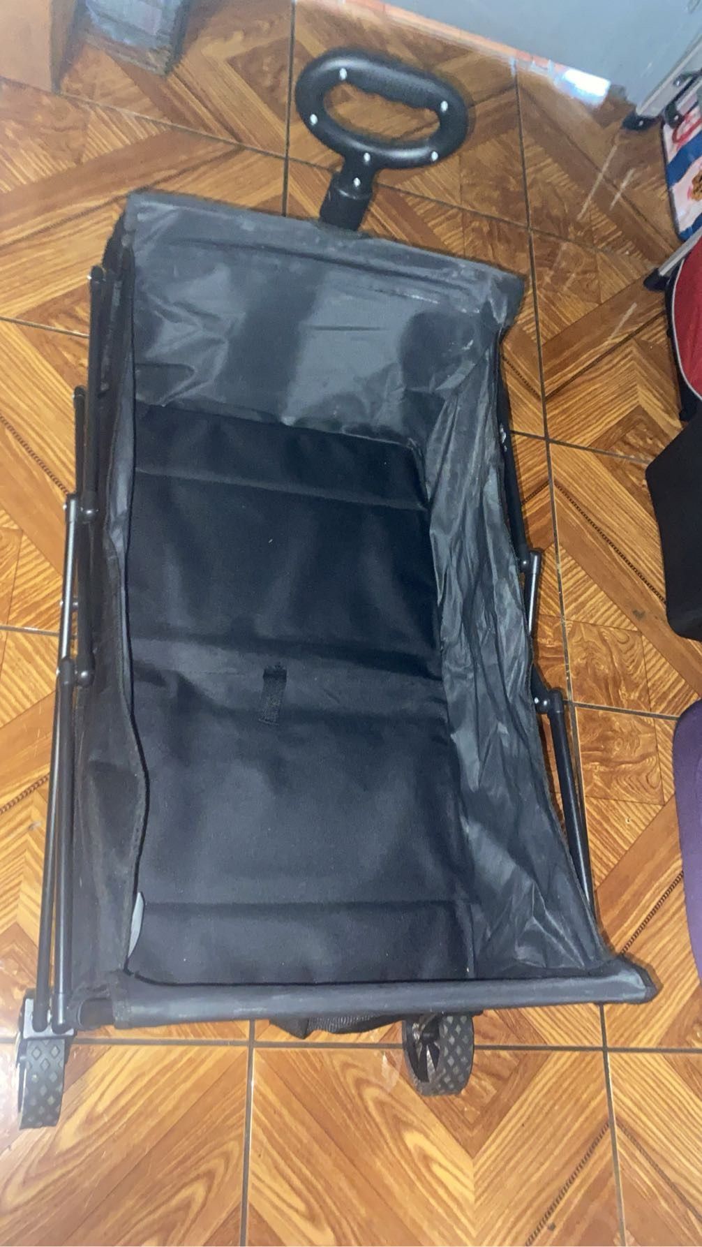 Wagon 36.22 In X. 31.1 In x 16.93 In(93cm X79cm