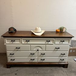 Refurbished Vintage Lexington Dresser