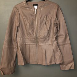 Women’s Zip Up Faux Leather Vegan Line Jacket With Peplum Grommets Designs Size 12 Tan (NWOT)