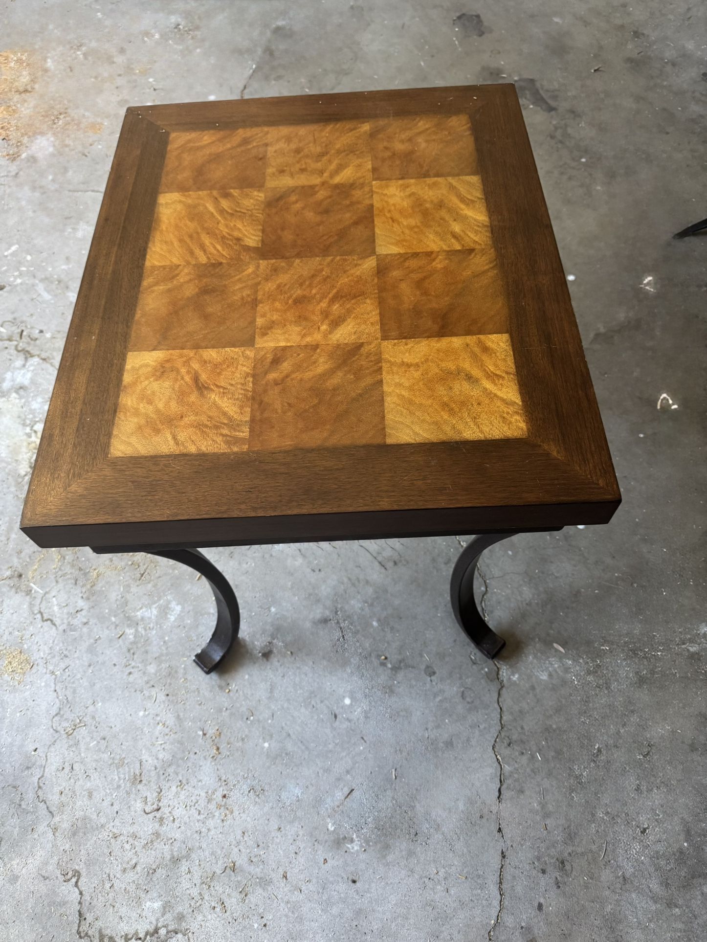 End/Couch Table