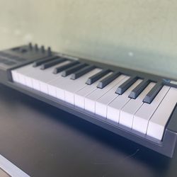 Alesis V25 25-Key USB MIDI Keyboard Controller with Pedal