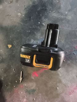 Dewalt lithium  ion compact 18 volt drill battery