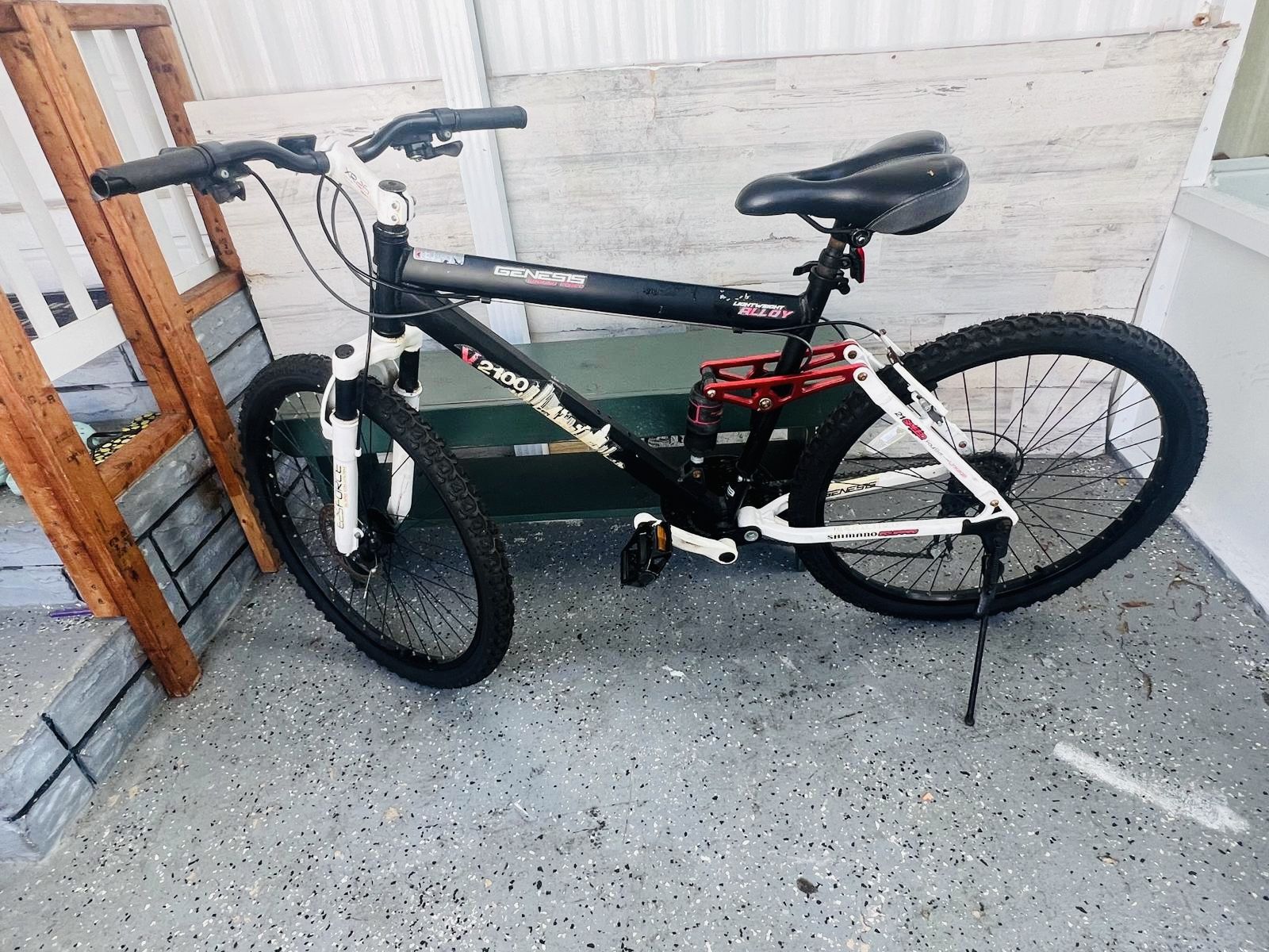 Genesis V2100 26inch Mountain Bike