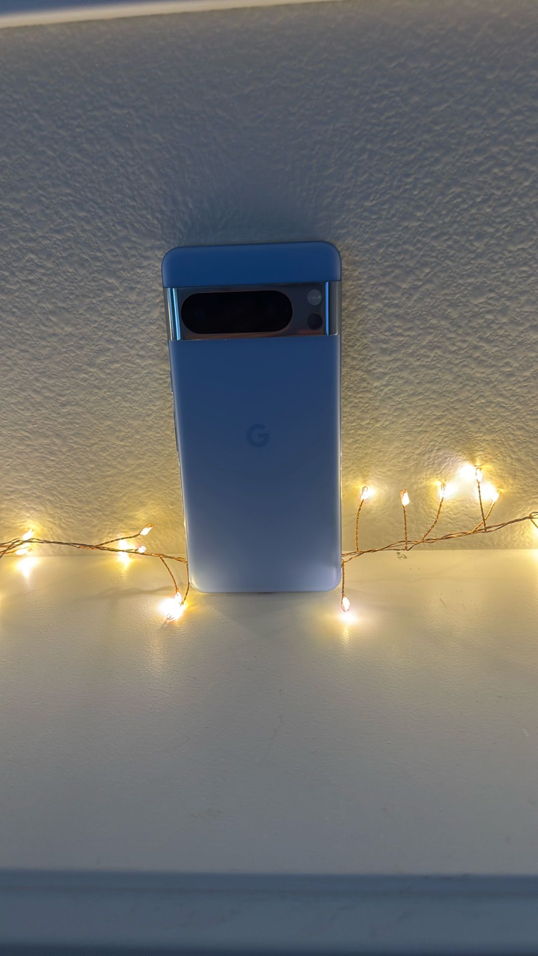 Google Pixel 8 Pro 128 GB With Blue phone Case