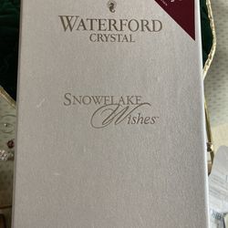 Waterford Crystal Snowflake Wishes Champagne Glass