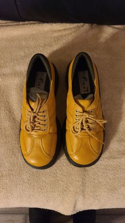 Vintage 90's women's camel chunky heel leather wayward waxy punk onyourfeet boots 👢 size 5 youth