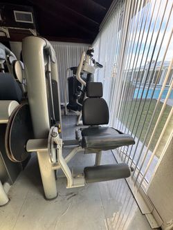 Technogym Selection Commercial Leg Extension Machine – Gym Quality