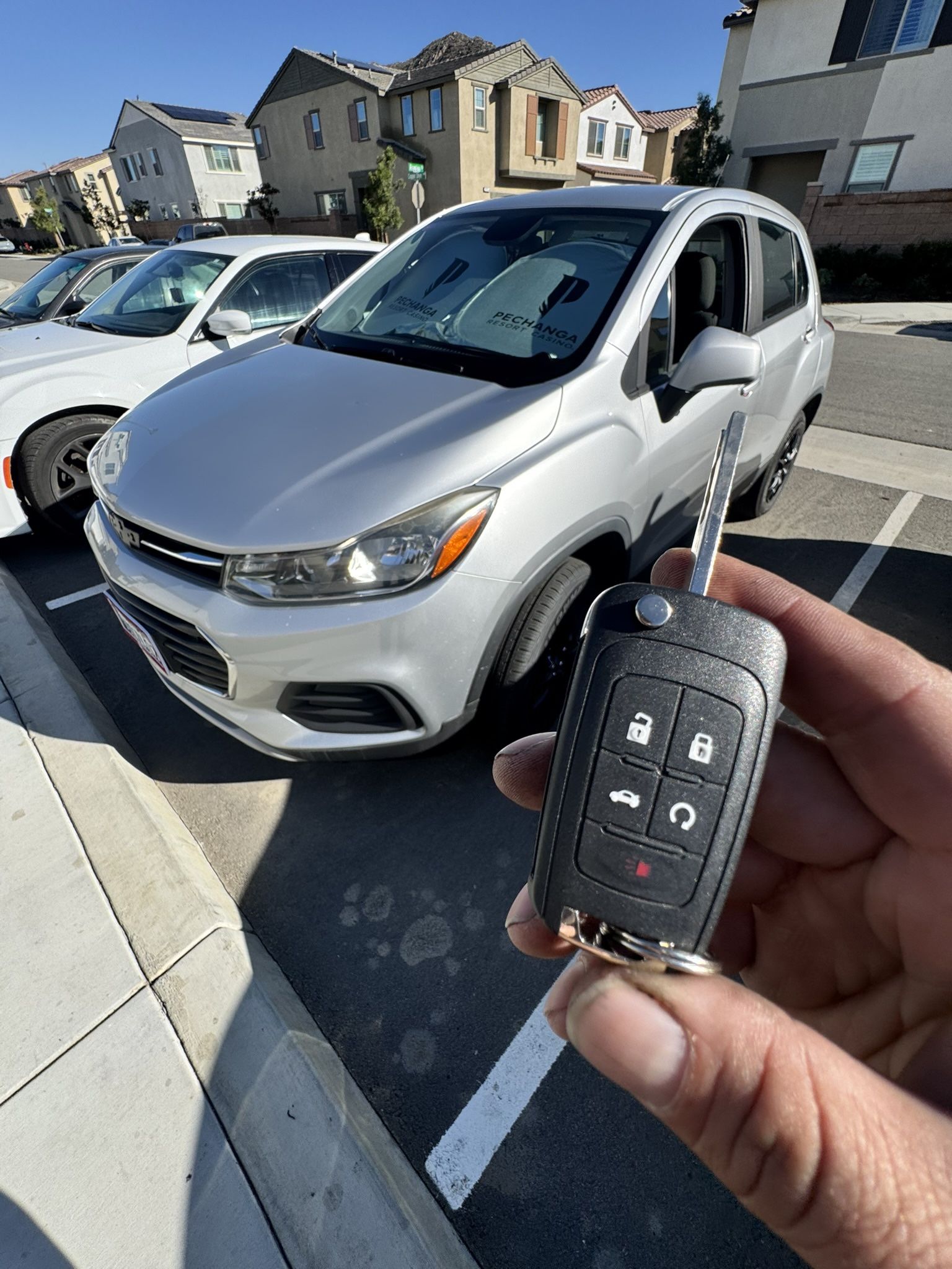 Car Keys/Fobs/Llaves De Autos