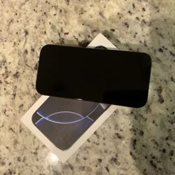 iPhone 16pro 256gb *Great Condition*  Locked (Xfinity) 