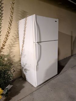 Whirlpool 21 cu ft Fridge