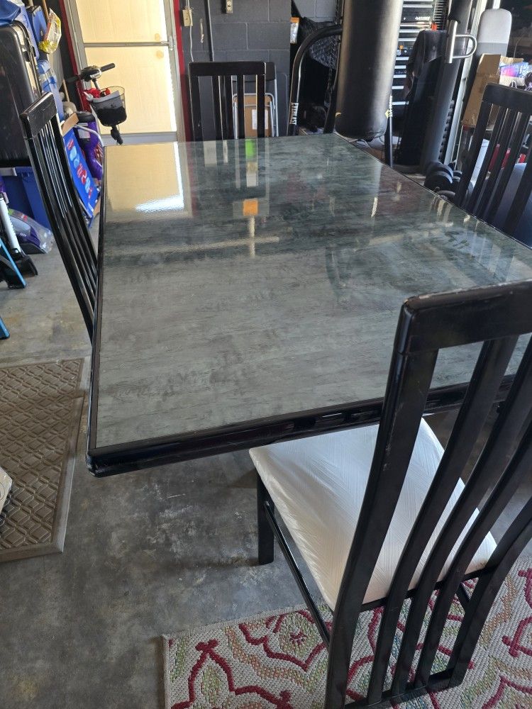 Dinning Room Table And Chairs