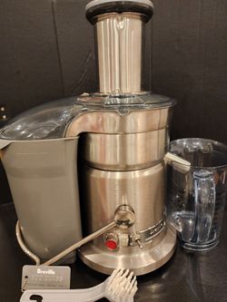 Breville 800 Class Juicer 