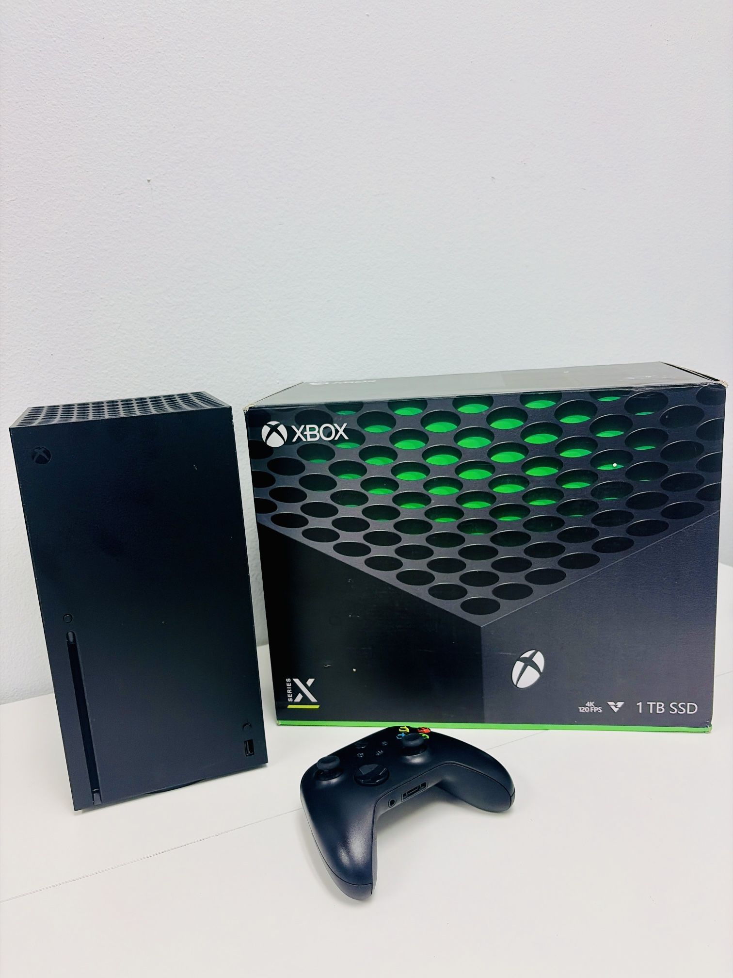 Brand New Xbox Series X 1TB SSD with Wireless Controller