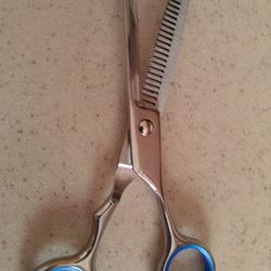 Scissors 