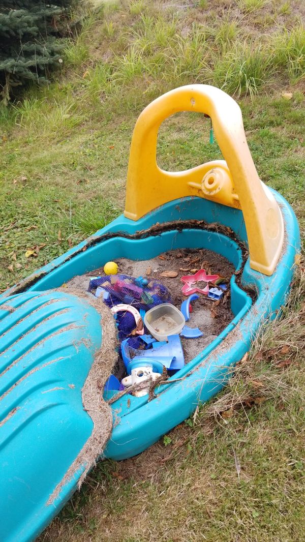 Little Tykes tugboat sandbox/water toy vintage for Sale in Bellingham, WA - OfferUp
