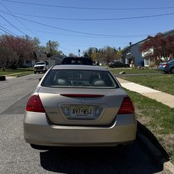 2007 Honda accord.