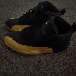 Jordan 12 University Gold