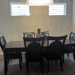 Dining Table (6 Seats)