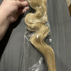 20” Mixed Blonde Hair Extensions Wavy Clip In Adjustable & Synthetic