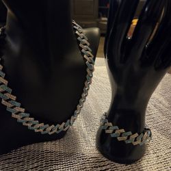  Cuban Necklace And Bracelet Set